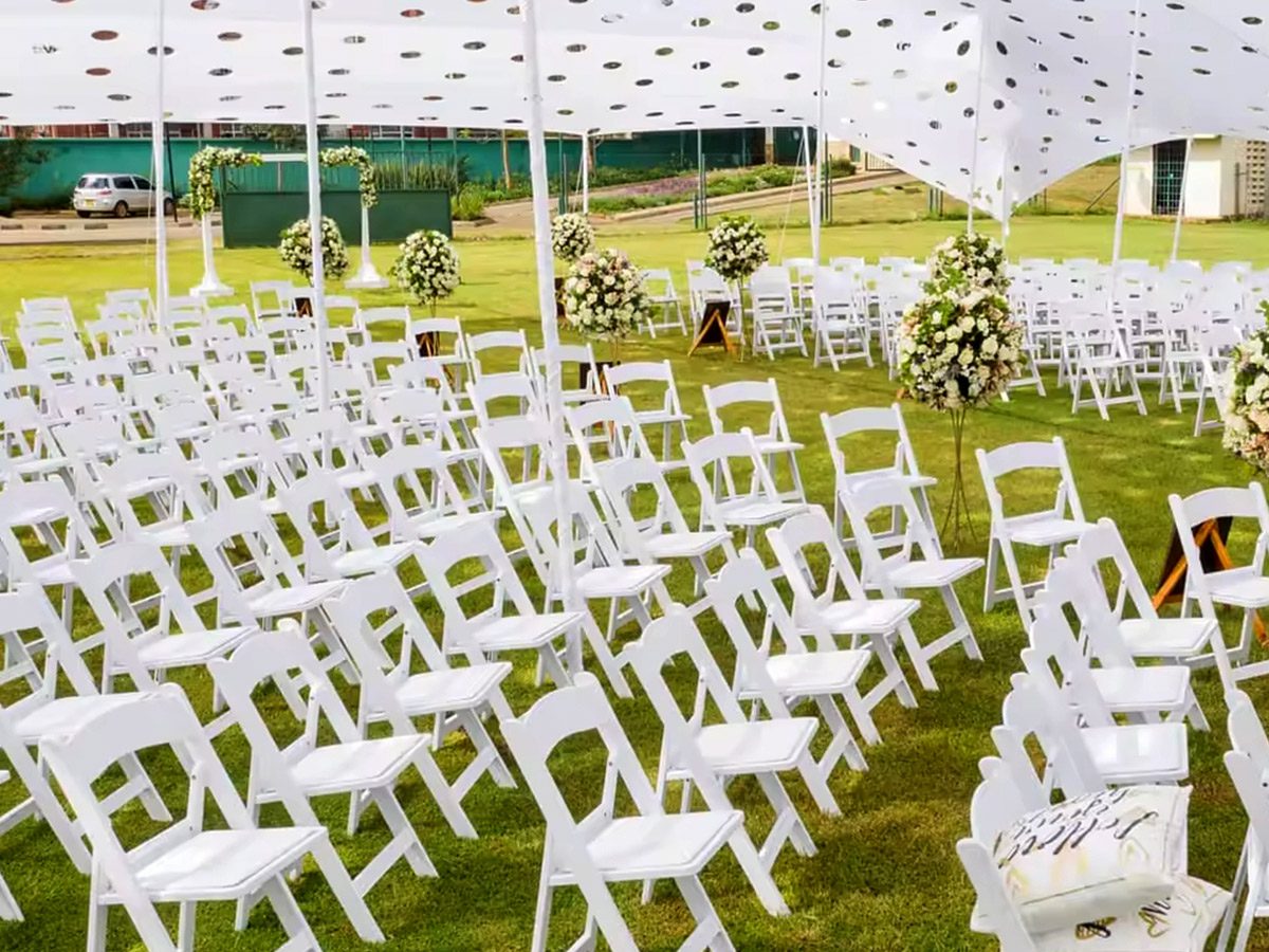 wooden-folded-chair-white-rentals-banner